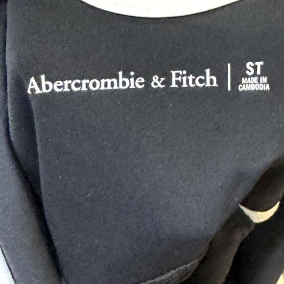 Abercrombie & Fitch YPB Dress Small Tall Black White Trim Cutout Shorts NWT - Picture 2 of 11